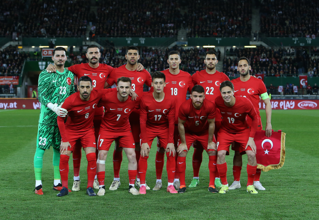 A Millî Takımız; Türkiye, EURO 2024 hazırlıklarındaki ilk maçta Macaristan'a 1-0 yenildi. İkinci maçta da Avusturya'ya 6-1 mağlup oldu.