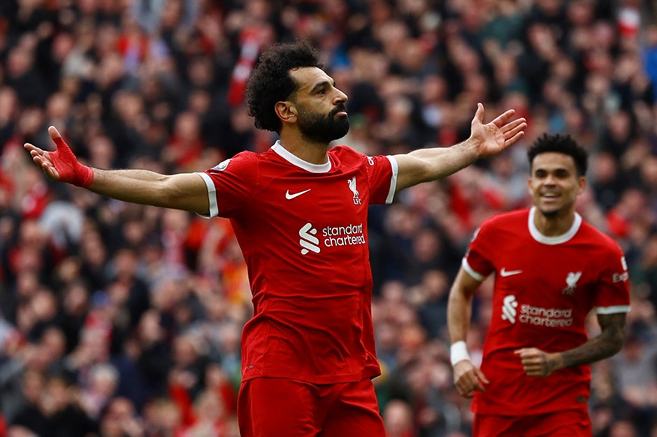 İngiltere Premier Lig'de Liverpool, geriye düştüğü maçta Brighton'ı Luis Diaz ve Mohamed Salah'ın golleriyle 2-1 mağlup etti.